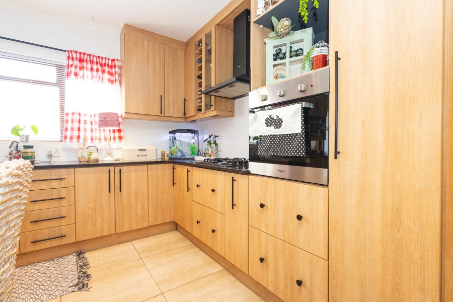 4 Bedroom Property for Sale in Stellenridge Western Cape